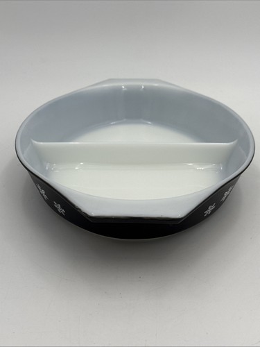 Vintage PYREX Divided OVAL CASSEROLE DISH - 1.5 Qt - Matte Black Snowflake - Picture 5 of 10