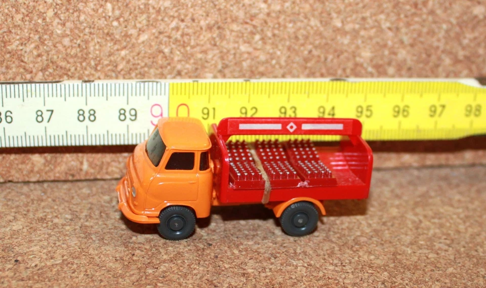 Wiking Getränkewagen Hanomag Saure 902/1 B MIT Gummiring und Kästen Neuwertig !!