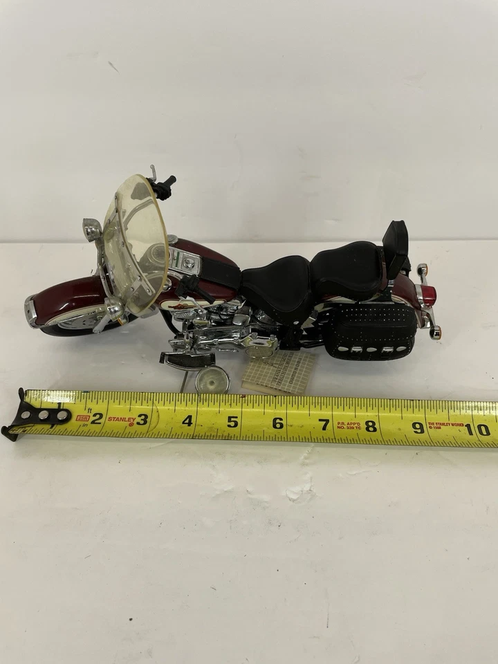 FRANKLIN MINT 1986 HARLEY DAVIDSON HERITAGE SOFTAIL MOTORCYCLE - Die Cast - 1:24 - Image 2 of 4