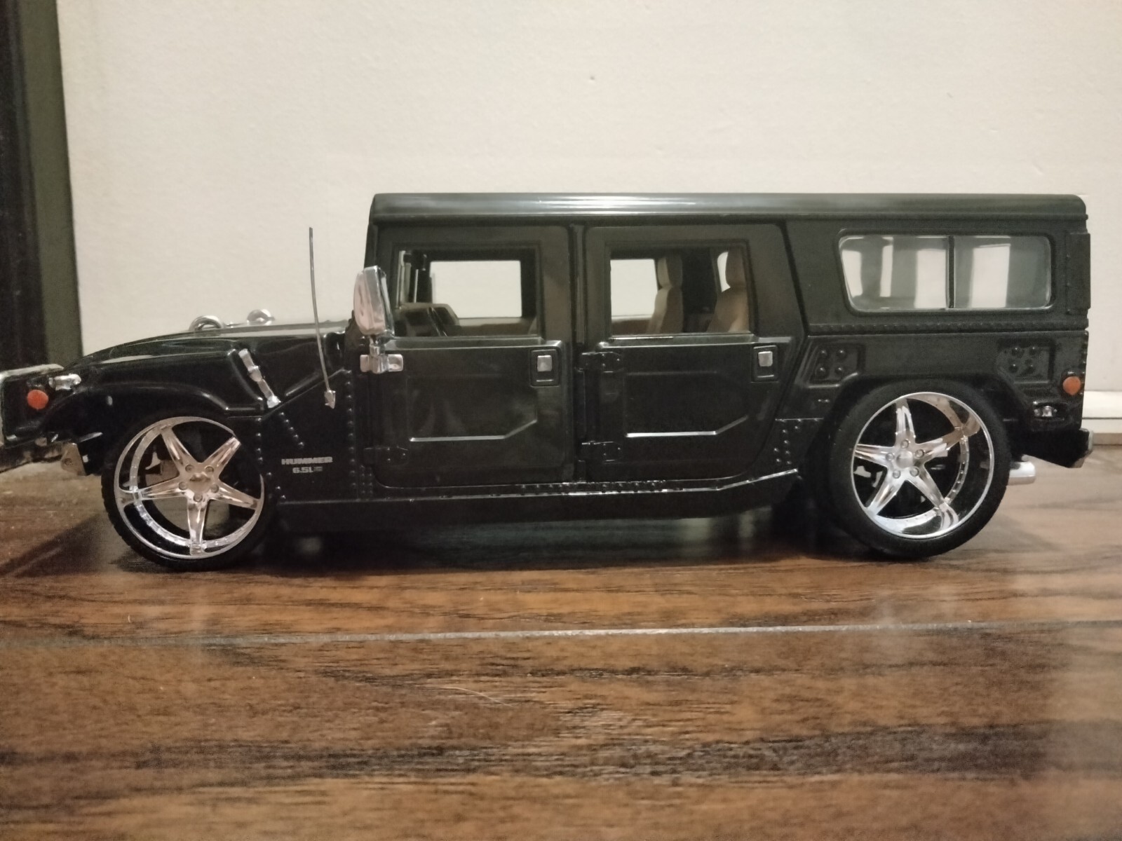 Picture 3 of 16
