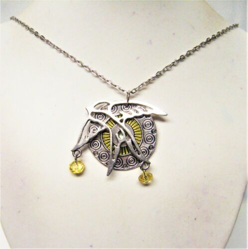 Silver Plated Tibetan Style Bird on Round Decorative Background Pendant Necklace - Picture 3 of 9