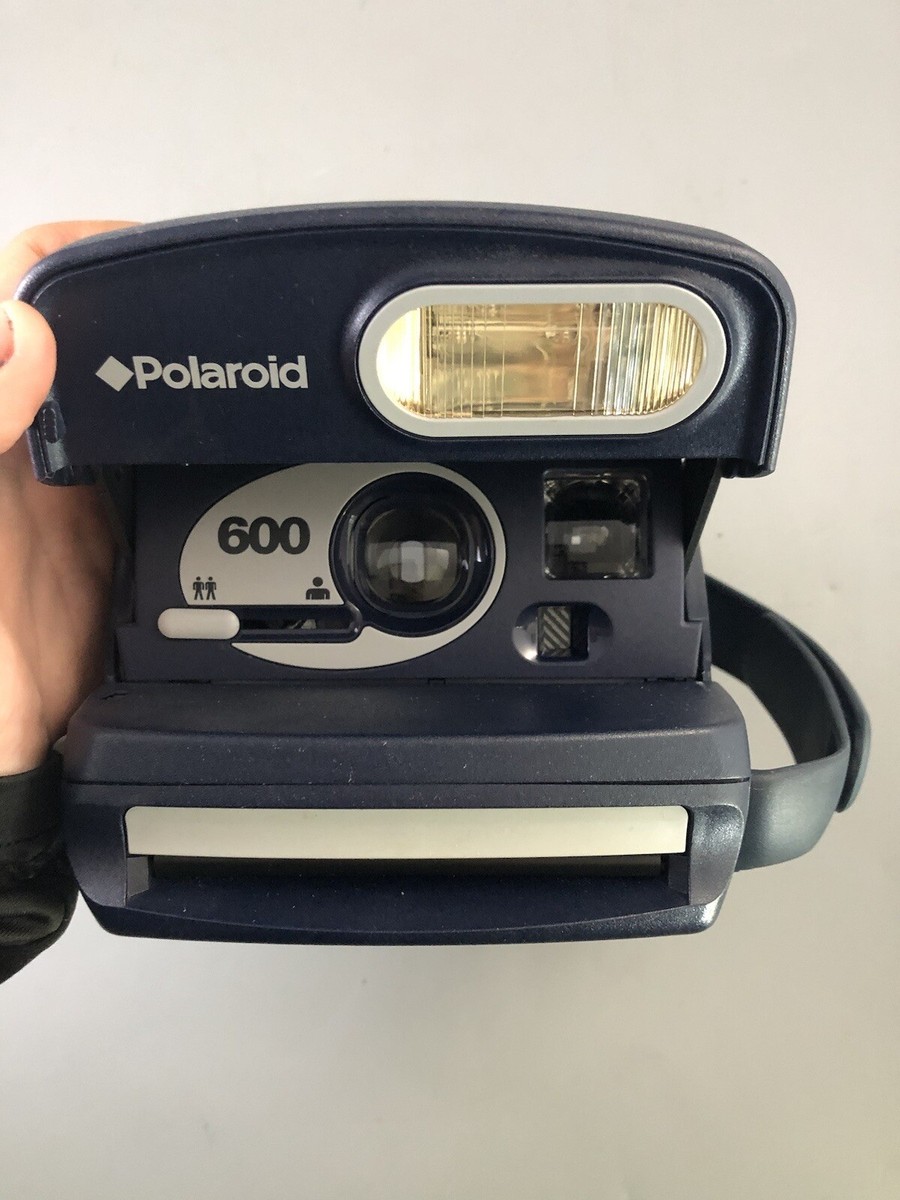 フィルムカメラ Polaroid Vintage 600 Camera Amazon.com : Polaroid 600 Camera - Vintage 90s Close Up