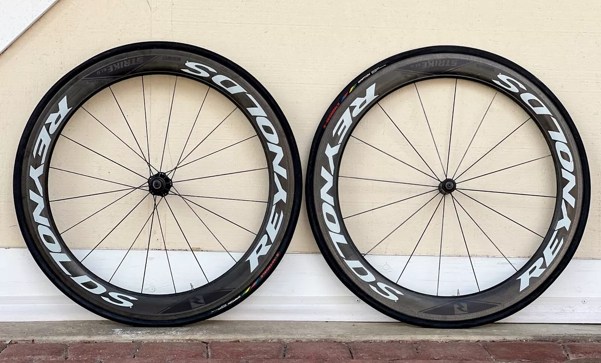 Reynolds Strike SLG Tubeless Carbon Road Race Deep Aero Rim Brake Wheelset Reynolds Strike SLG Tubeless Carbon Road Race Deep Aero Rim Brake Wheelset