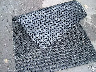 Perforated rubber floor mats black - rubber hollow mat manufacturers