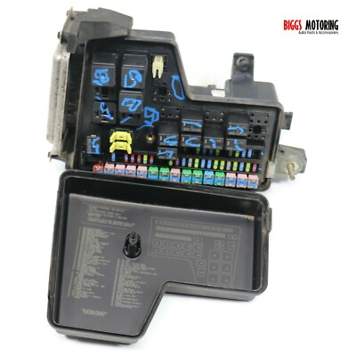 2003-2005 Dodge Ram 1500 Integrated Power Fuse Box Module P05026034AB