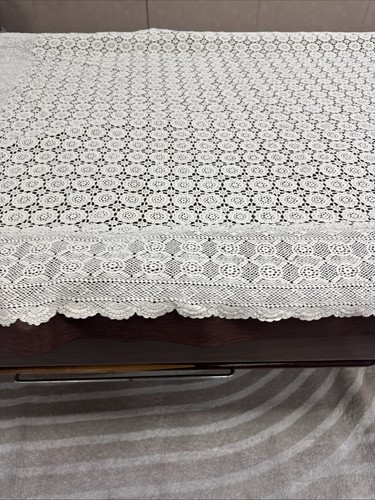 Vtg MCM Hand Crocheted Tablecloth 79" x 77" White Cotton - Picture 12 of 14