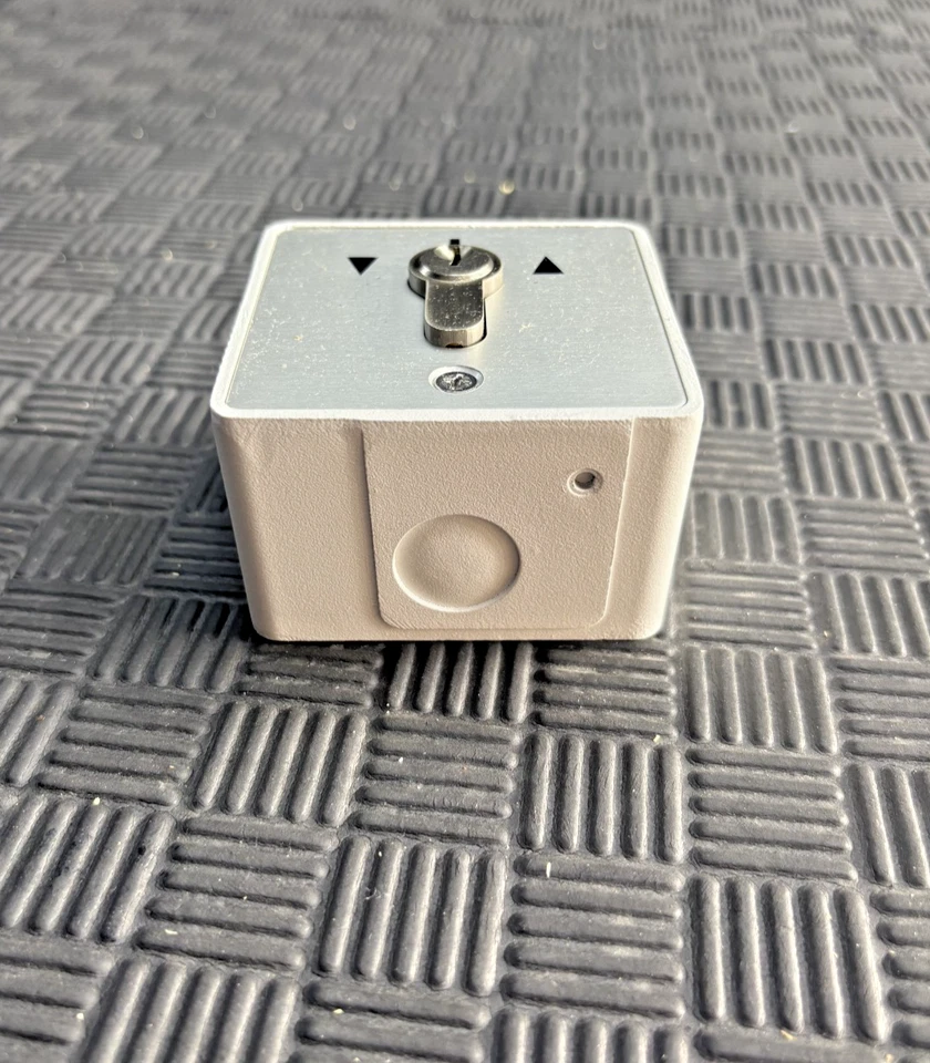 1 X Keyswitch with 3 keys each for Roller Shutters and Garage Doors Like Geba - Image 3 of 4