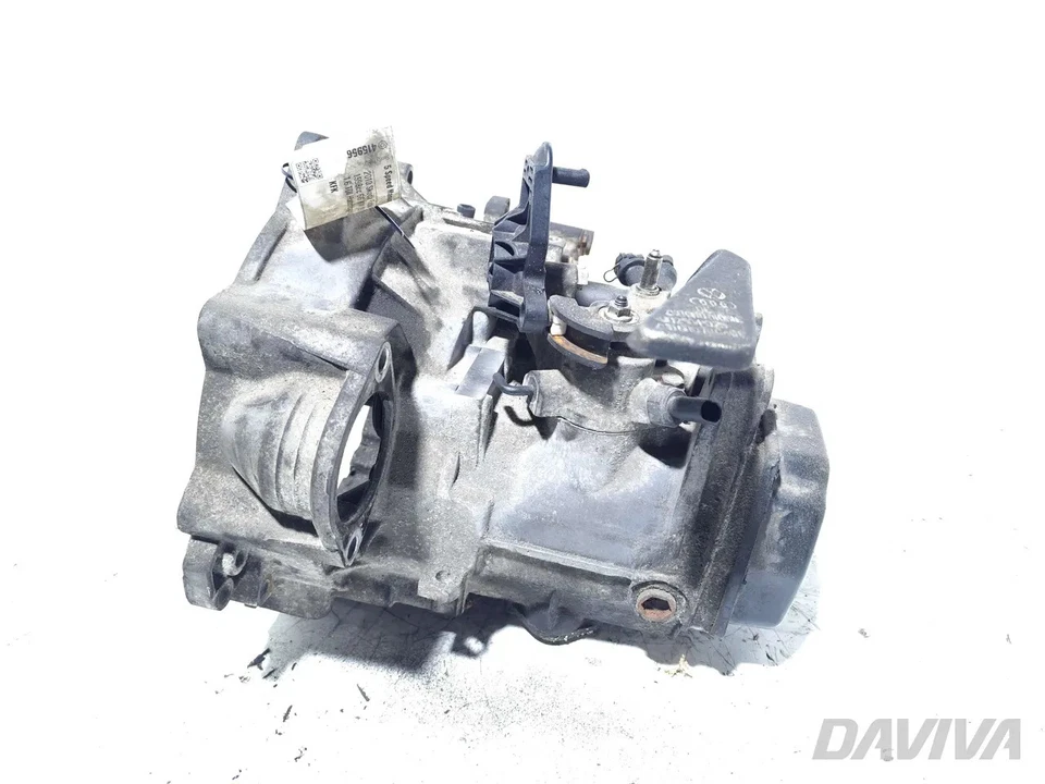 Skoda Fabia Boîte de vitesses manuelle à 5 vitesses 1.6 TDI Diesel 66kW (90 HP) - Image 3 of 4