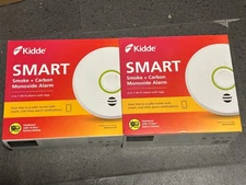 2X Smart Hardwired Smoke and Carbon Monoxide Detector with Voice Alarm 21031042