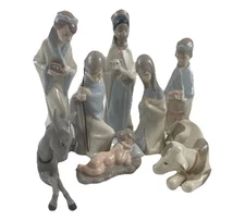 Unbranded 8 Piece Pastel Colors Quality Gloss Porcelain Nativity Set W/ Children