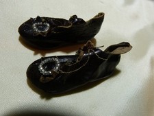 jolies chaussures cuir poupée ancienne