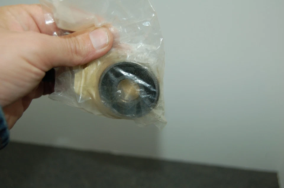 NUEVO GENUINO Kawasaki 92045-3706 Rodamiento de Bolas JB JF JH JL JS Jet Ski Fabricante Original Foto 2 de 2