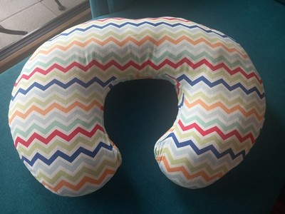 Stillkissen ''Boppy'' der Qualitätsmarke Chicco in einwandfreiem Zustand