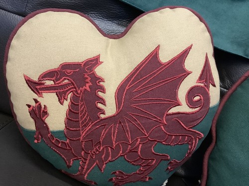 Pair of Welsh Flag /Red Dragon Passant Heart Cushion By Woven Magic (12x12) - Picture 6 of 9