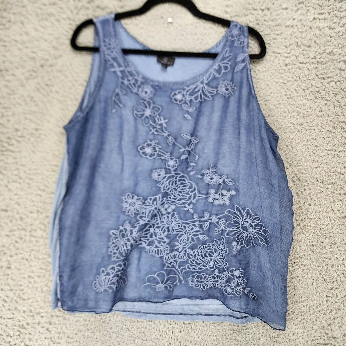 Curations Top Womens XL Blue Floral Embroidered Sleeveless