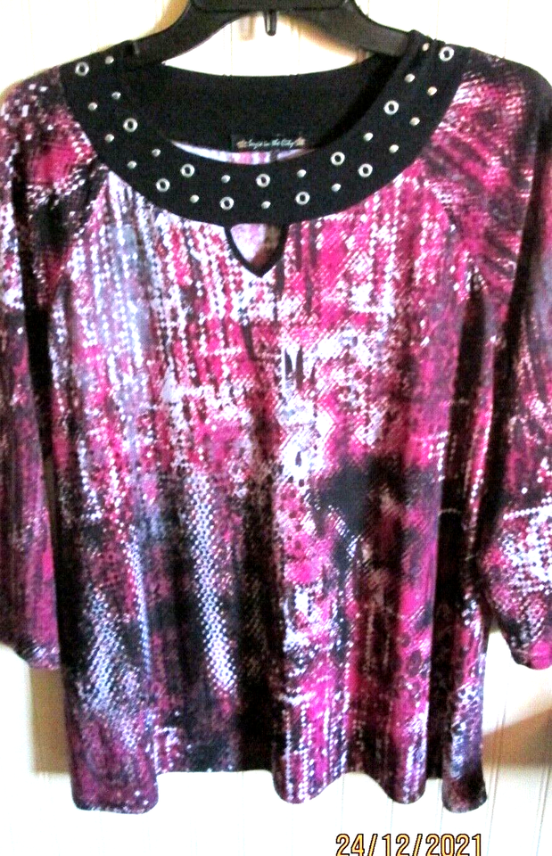 Suzie in the City Women's L/XL Stretch Polyester Studded Top