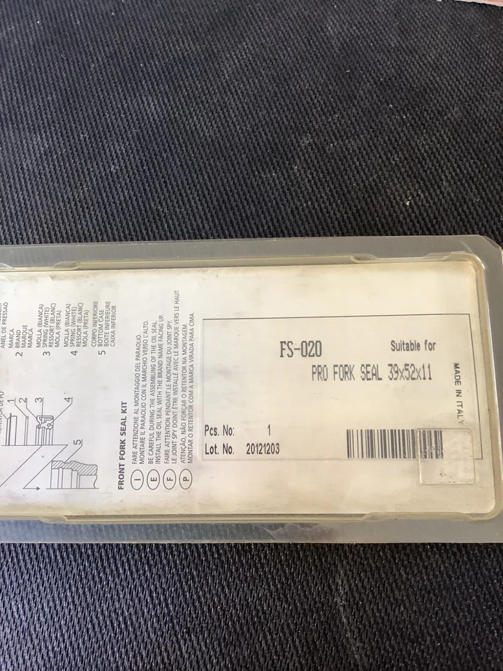 Piezas ilimitadas - PUP40FORK455048 - Sellos de horquilla delanteros, 39 mm x 52 mm x 11 mm FS-020 Foto 2 de 2