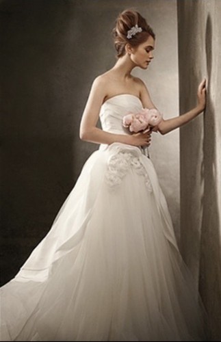 WHITE by VERA WANG Organza and Tulle Wedding Dress Size 4 Ball Gown
