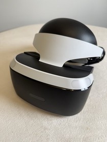 PlayStation 4 Pro, PSVR Launch Bundle, Games, And Extras!