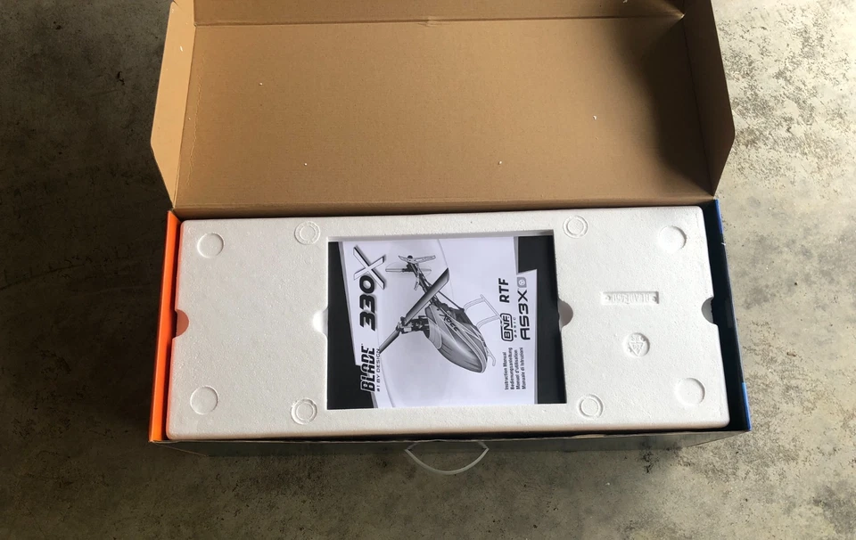 Blade 330X BNF Flybarless Electric Collective Pitch Helicopter BLH4050 - Image 2 of 4