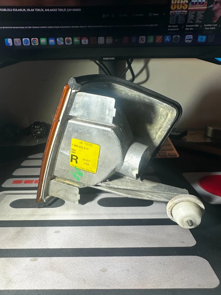 84-93 Mercedes-Benz W201 190E 190D 180E âmbar sinal de seta luz automotiva destro - Imagem 3 de 4