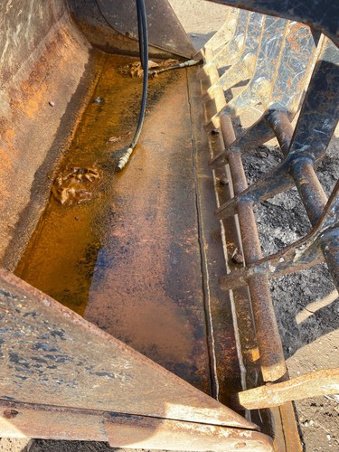 1900mm Grab Bucket - Used - Price £2000.00 + VAT @ 20% A900 - Picture 5 of 7
