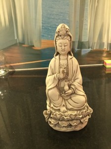 CHINESE DE-CHINE FIGURE OF A GODDESS