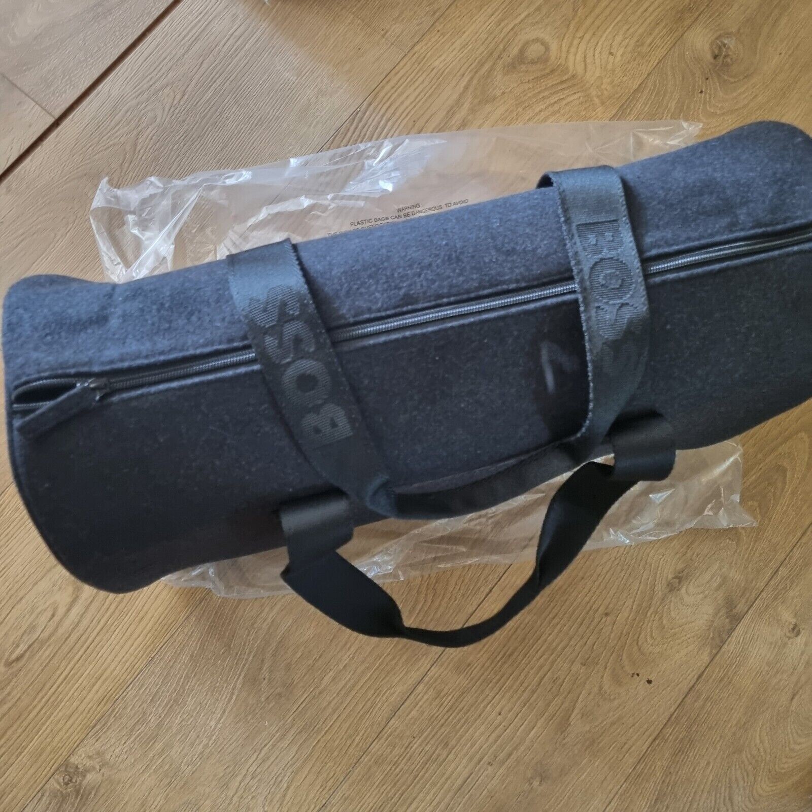 HUGO BOSS PARFUMS Black Duffle Bag / Weekend / Travel / Gym / Holdall