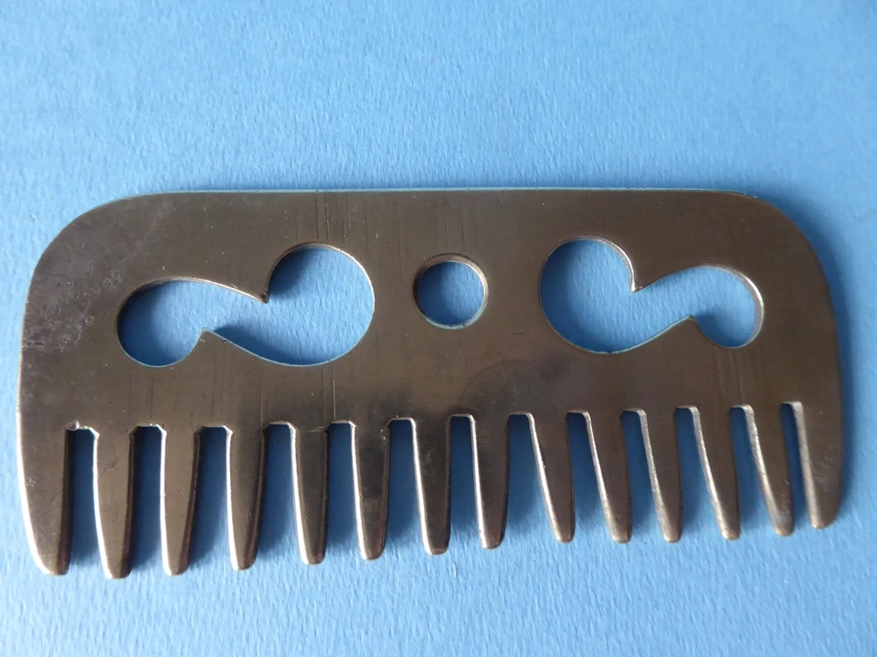 ANCIEN PEIGNE A CRINIERE POUR CHEVAL - Photo 2/3