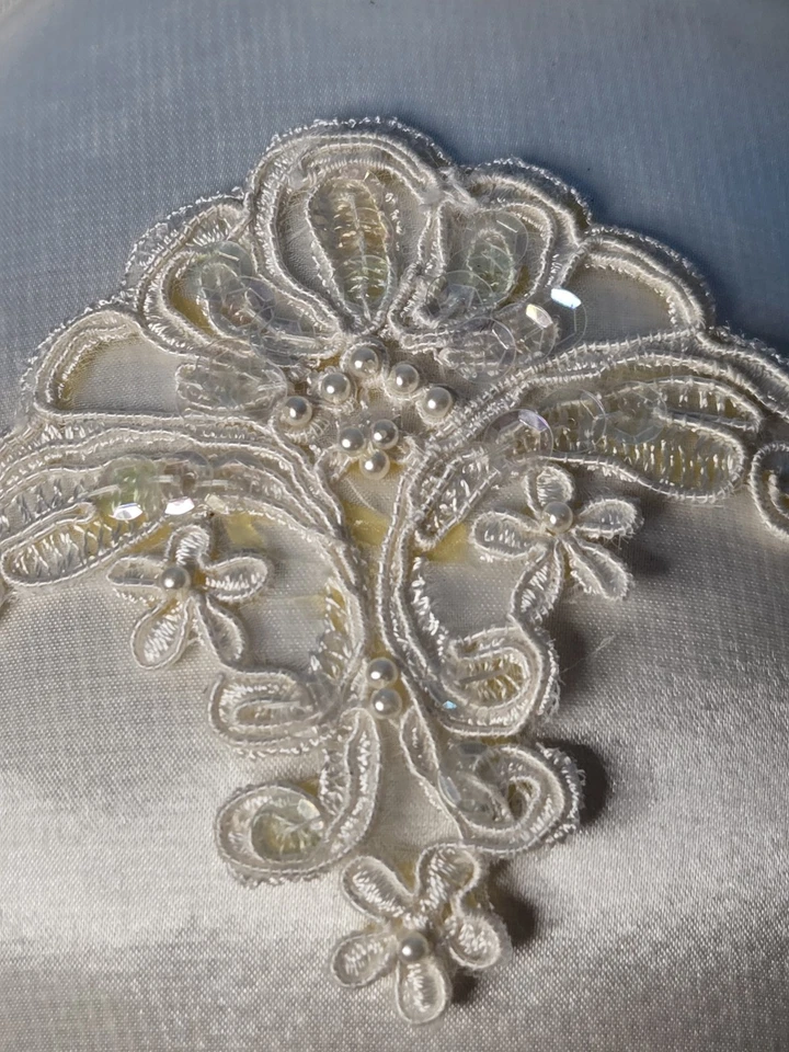 Precioso sombrero de novia de boda vintage lentejuelas perla velo jaula para pájaros Taiwán Foto 3 de 4