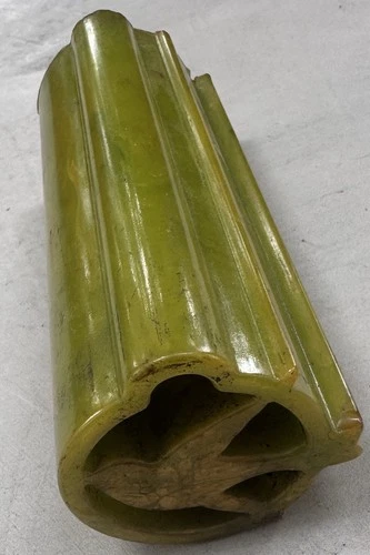 Vintage Bakelite Catalin Green Bird Stock rod 297g USA Pin Pendant Jewelry