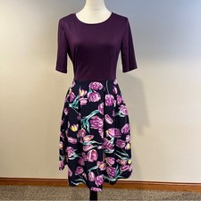Floral Purple short sleeves stretchy midi dress size medium
