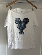 Uniqlo White T shirt xxs mickey mouse