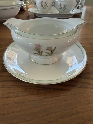 JYOTO Japan Fine China - Roberta Pattern (discontinued) - Gravy Boat With Base