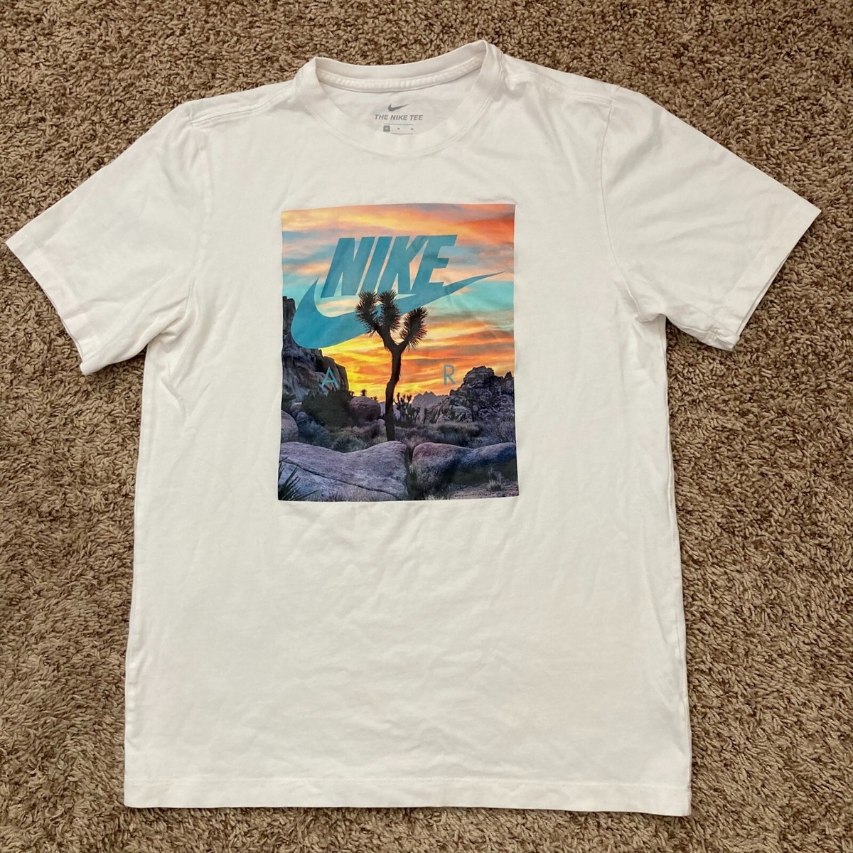 The Nike Tee T-Shirt Adult M White Short Sleeve Nike Air Desert