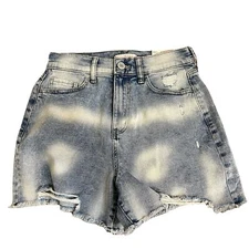 SO High Rise Boyfriend Short Distressed Size 7/28 NEW