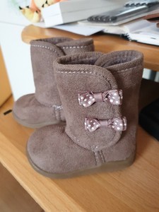 infant boots size 2