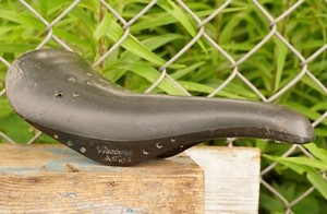 Selle BMX Elina Oldschool – Style Rétro, Confort Vintage Pour Votre Bicross