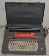 Smith Corona SL575 5A-A Spell Right Portable Electric Typewriter w/ Cover thumbnail