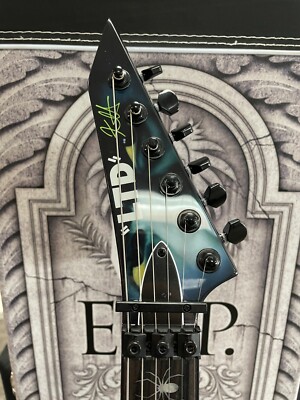 ESP LTD KH-WZ Kirk Hammett White Zombie Electric Guitar with ESP LTD KH-WZ Kirk Hammett White Zombie Electric Guitar with