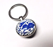 Beautiful Key Chain/Ring - Silvertone with Glass Center Chinoiserie