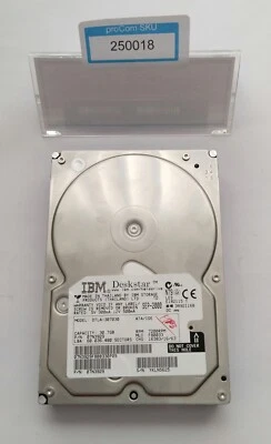 IBM Deskstar / DTLA-307030 / 3,5" / IDE / 30,7 GB / 7200 rpm / HDD / Festplatte - Bild 1 von 3