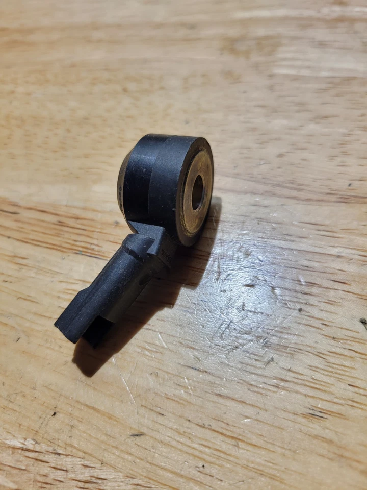 2010-2011 BMW 750LI XDRIVE - Knock / PING Sensor 7577034 - Image 3 of 4