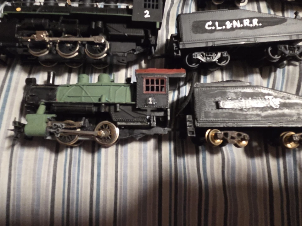 HO SCALE FICTIONAL RAILROAD C,L,&N.R.R LOCOS NUMBER 1-4 TWO RUN TWO DON'T - Image 4 of 4