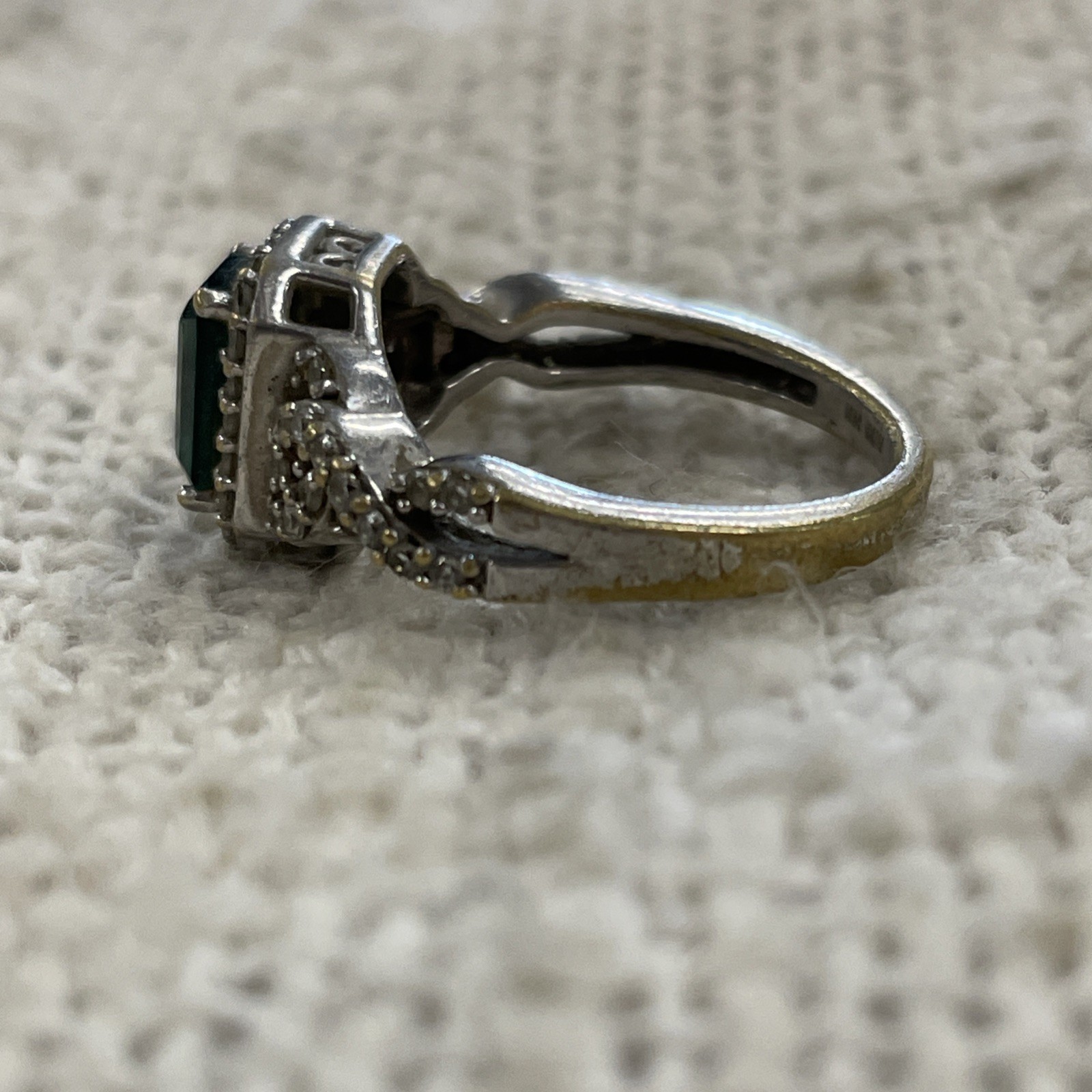 Sun Silver Toned Rectangular Green Gem Ring Size 7 - image 3