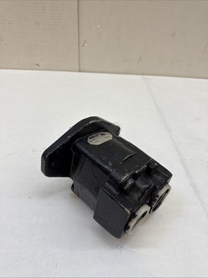 Parker Capacity Pump Hyd, 10 Gpm Sae B Flange, 135153
