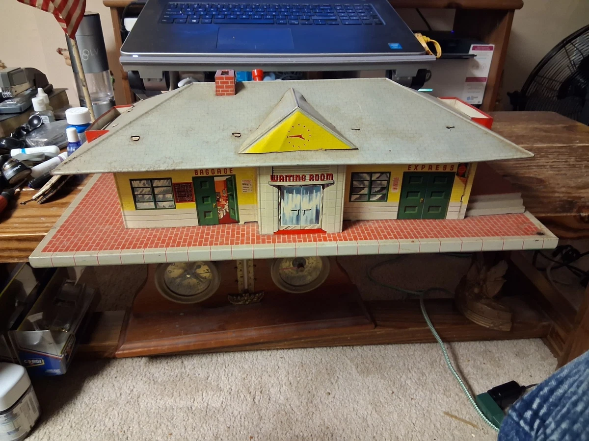 Gare Miniature Railway Station – Mettoy Ltd – Tôle – Jouet Train Ancien
