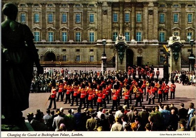 Vintage Postcard The Queens Guard Buckingham Palace London England