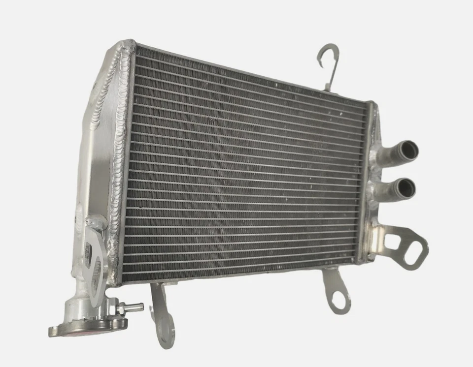 Radiador de aluminio para Ducati Hyperstrada 821 939 2013-2018 e Hypermotard SP 939 Foto 3 de 4