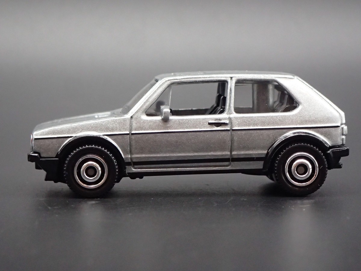 ディテールカーズ 1/43 フォルクスワーゲン ゴルフ1 1974 シルバー 1974-1983 VW VOLKSWAGEN GOLF MK1 SILVER 1:64 SCALE DIORAMA